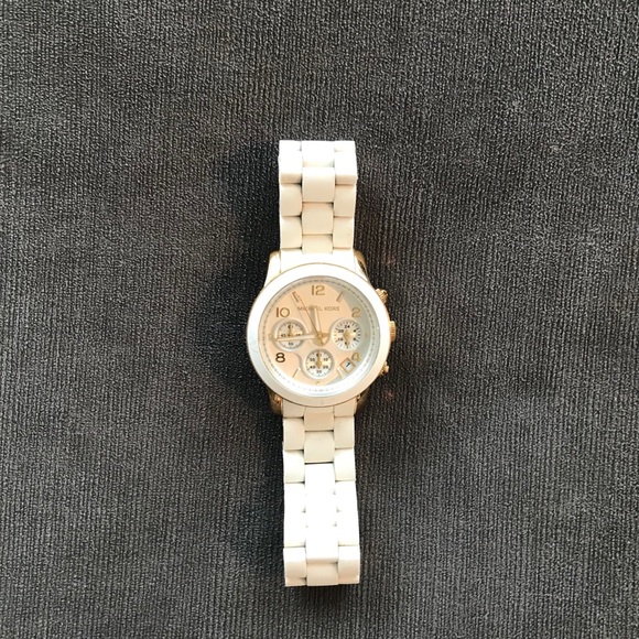 Watch - Picture 1 of 1